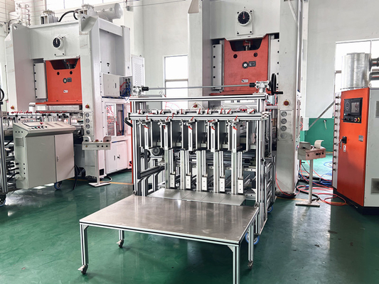 شراء 12000pcs / H 26KW حاوية الألومنيوم ماكينة آلة حاوية رقائق الفضة online manufacture
