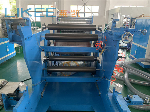 شراء آلة قطع أوراق الألومنيوم عالية السرعة مع 800 ملم أقصى قطر لفة الأم online manufacture