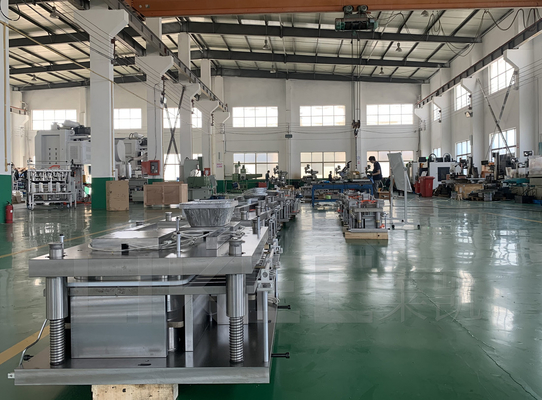 شراء طلاء بيضاوي ألومنيوم ورق حاوية القالب الفضة الشرق الأوسط الشعبية online manufacture