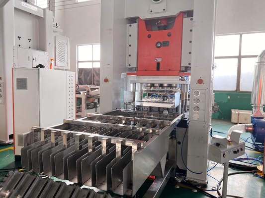 شراء 2024 أحدث آلة جمع كعكة الكعك من ورق الألومنيوم مع محرك سيمنز online manufacture