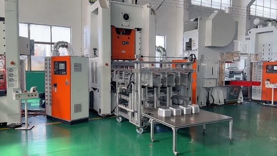 آلة تصنيع حاويات طعام الألمنيوم الأوتوماتيكية بإطار H 26KW 240mm Stroke